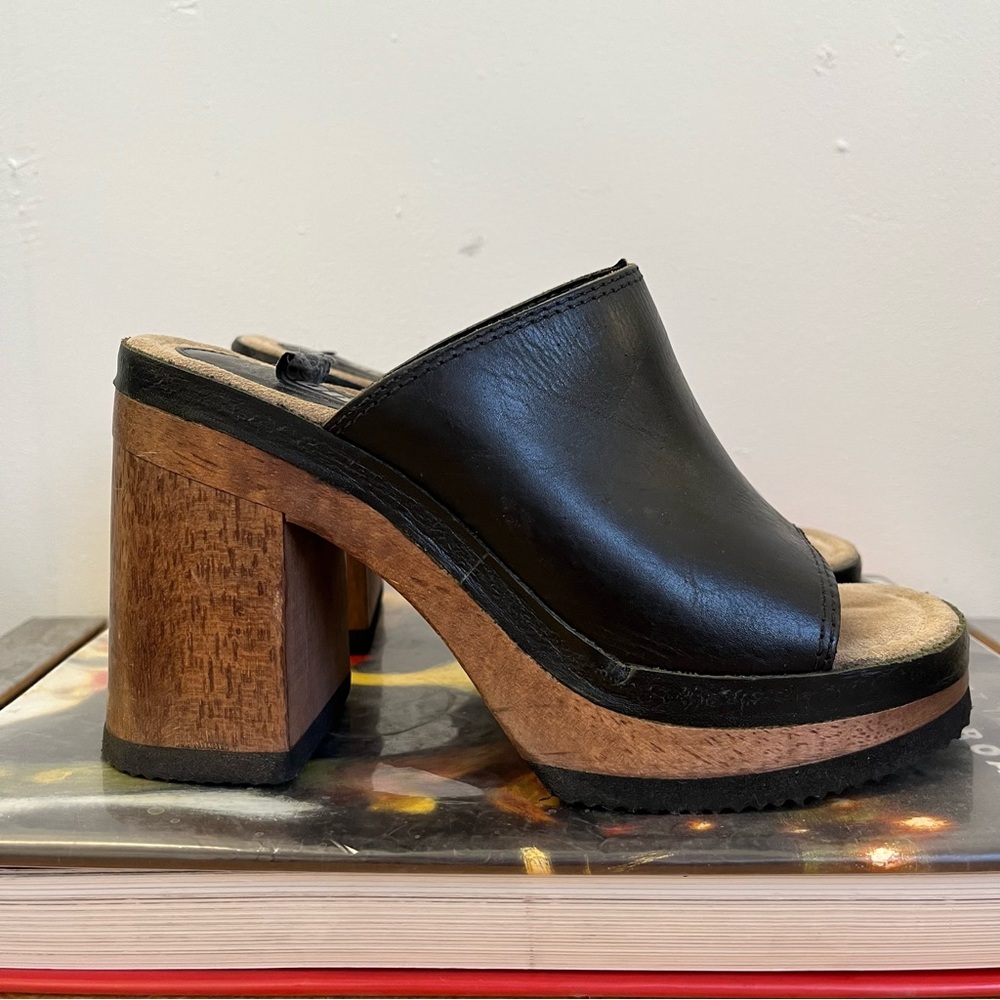 Y2K BONGO Platform Sandals - Picture 5 of 5
